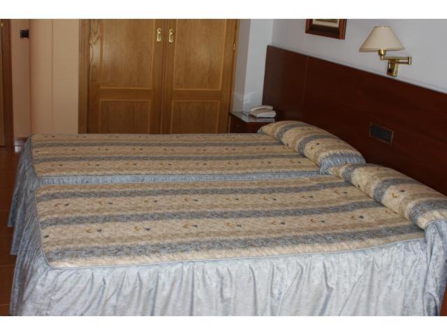 Hostal Castilla Benavente Extérieur photo