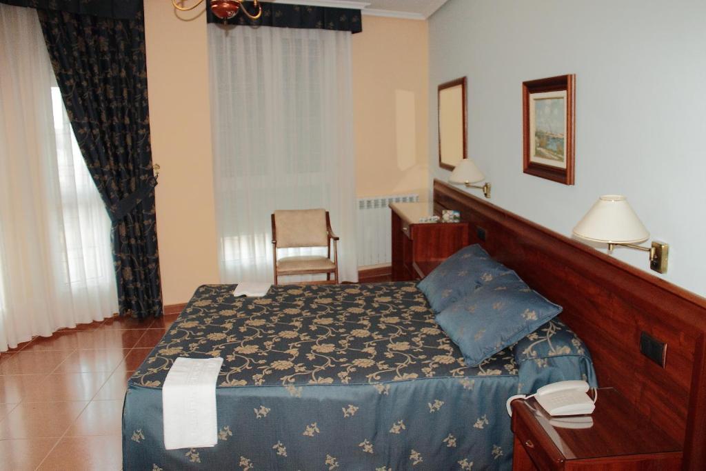 Hostal Castilla Benavente Chambre photo