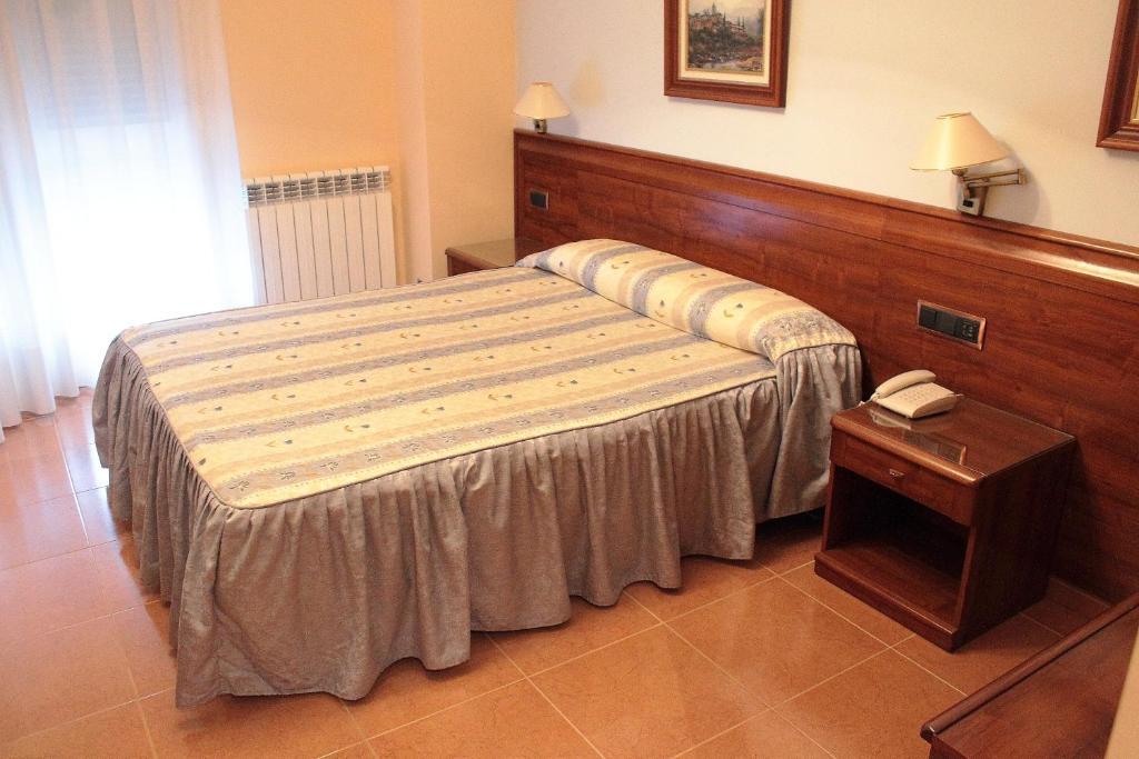 Hostal Castilla Benavente Chambre photo