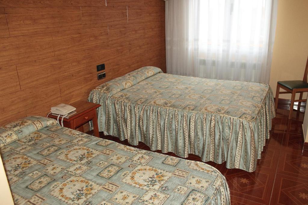 Hostal Castilla Benavente Extérieur photo