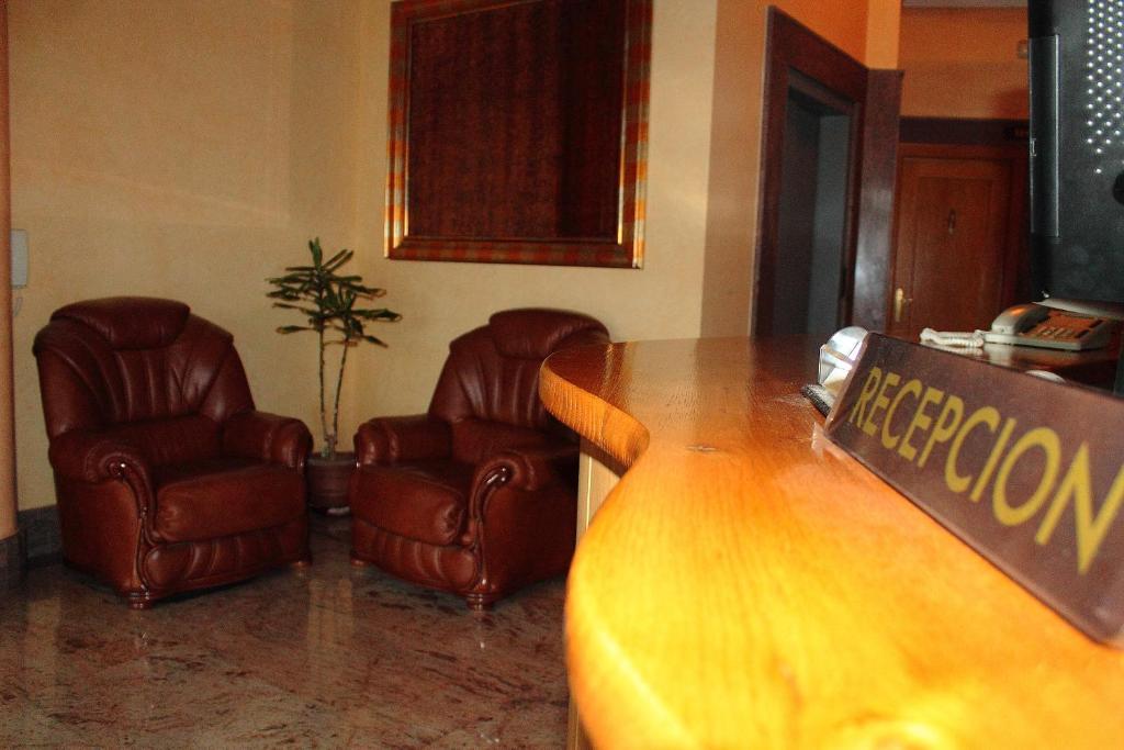 Hostal Castilla Benavente Extérieur photo